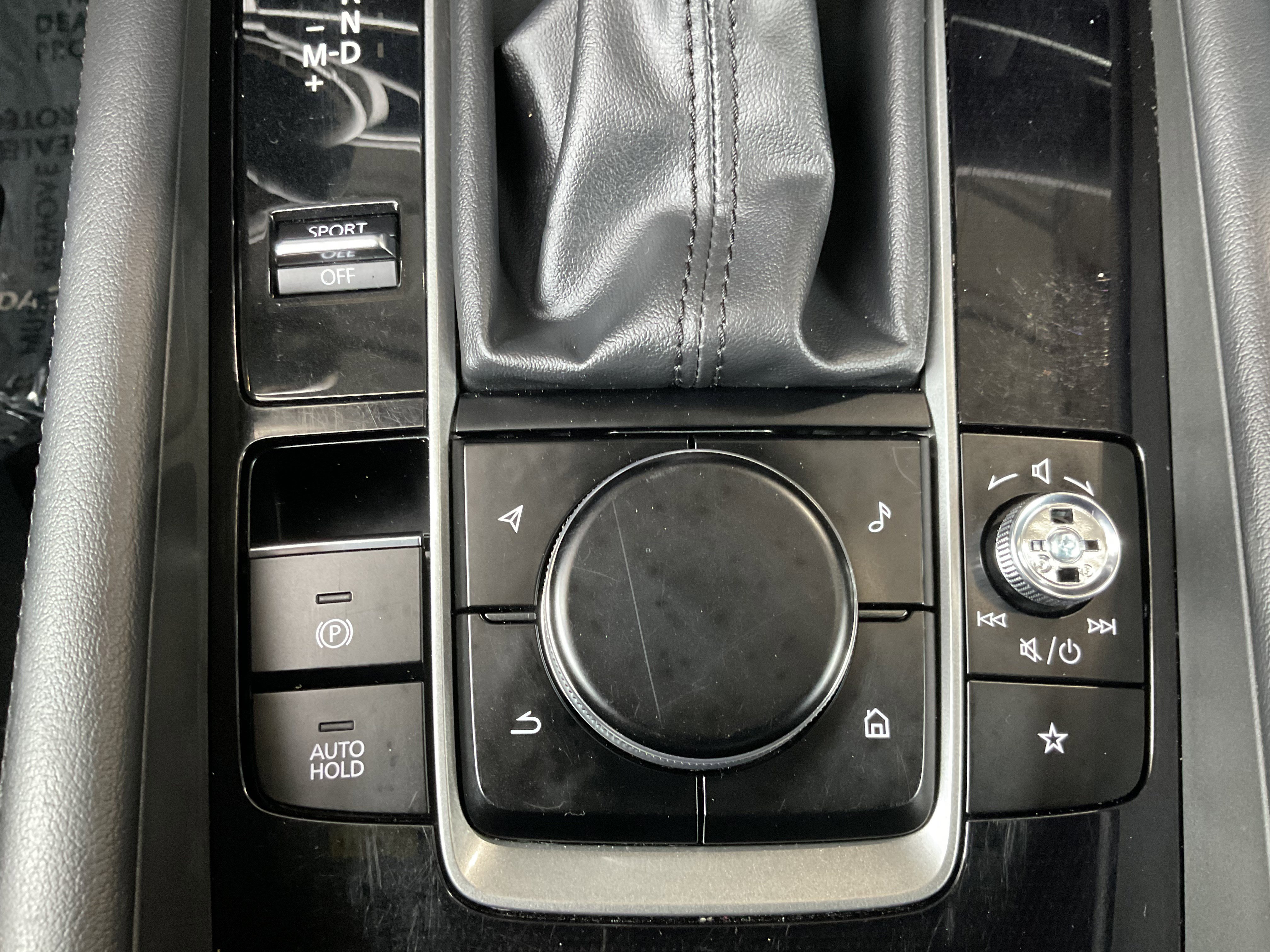 Used 2024 MAZDA MAZDA3 s FWD image 19