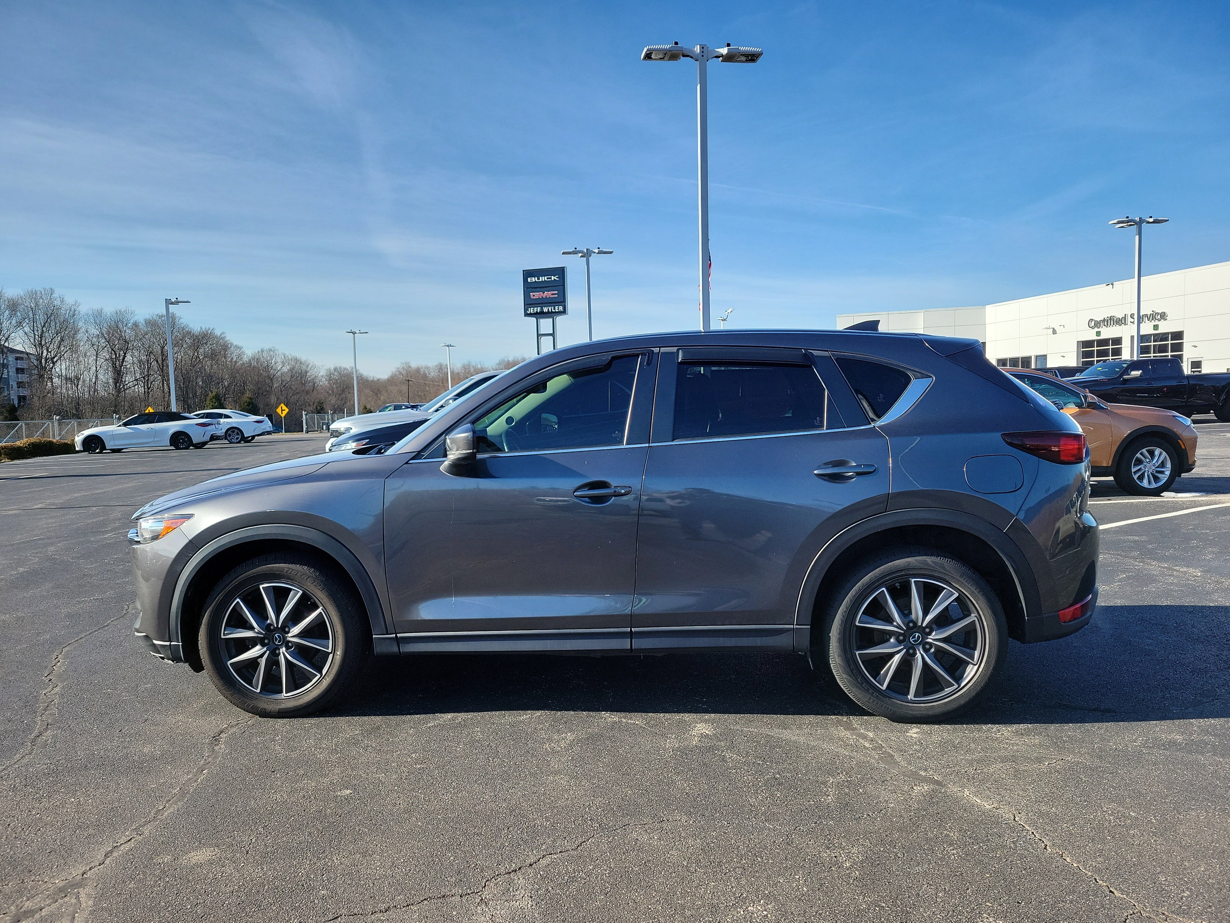 Used 2018 MAZDA CX-5 Touring w/ Preferred Equipment Package image 8