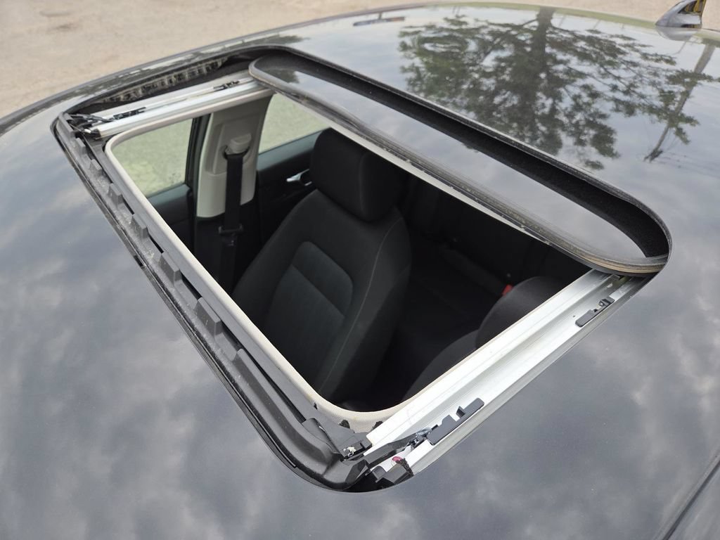 Used 2023 Honda Civic EX image 3