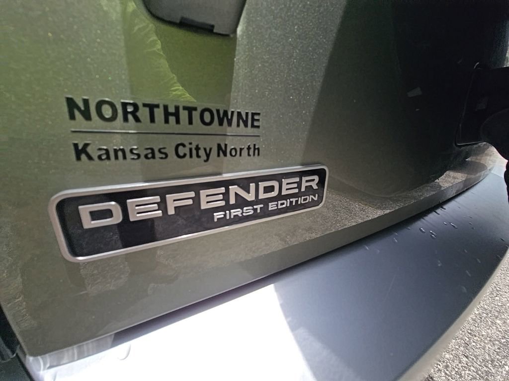 Used 2021 Land Rover Defender 90 First Edition AWD/4WD image 14