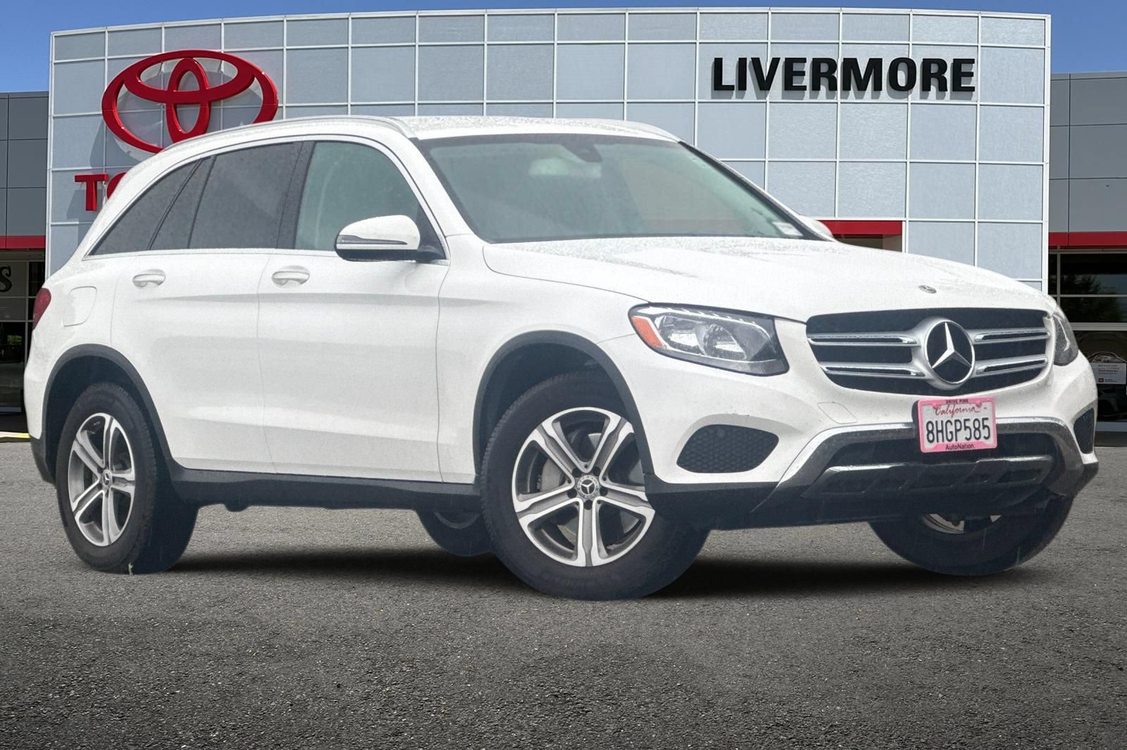 Used 2019 Mercedes-Benz GLC 300 4MATIC image 2