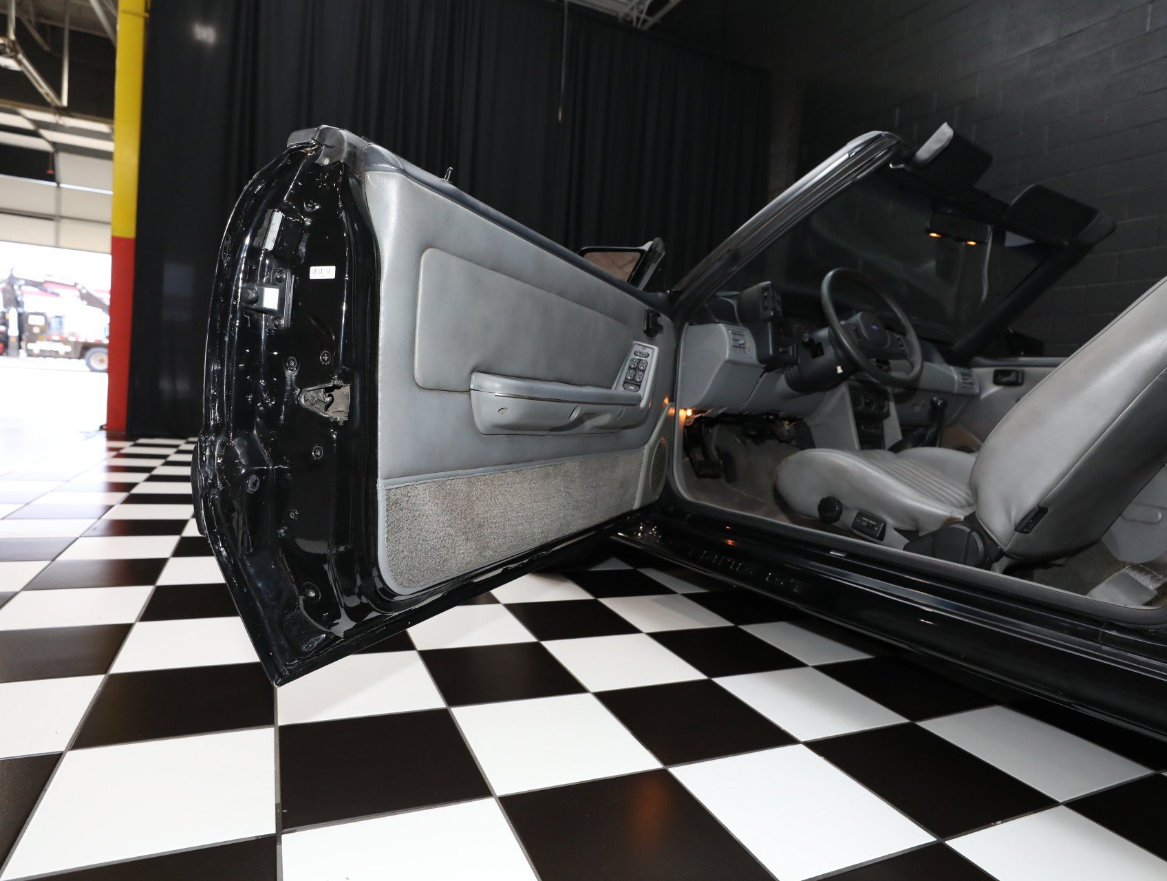 Used 1987 Ford Mustang GT RWD image 61