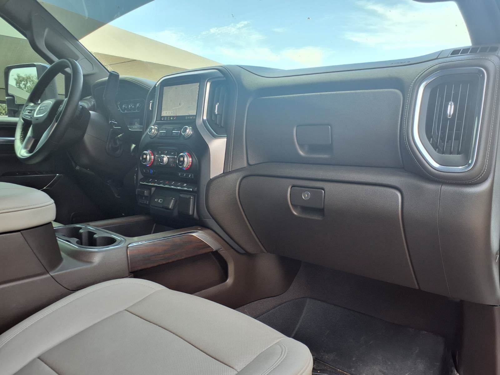 Used 2023 GMC Sierra 2500 SLT w/ SLT Convenience Package AWD/4WD image 9