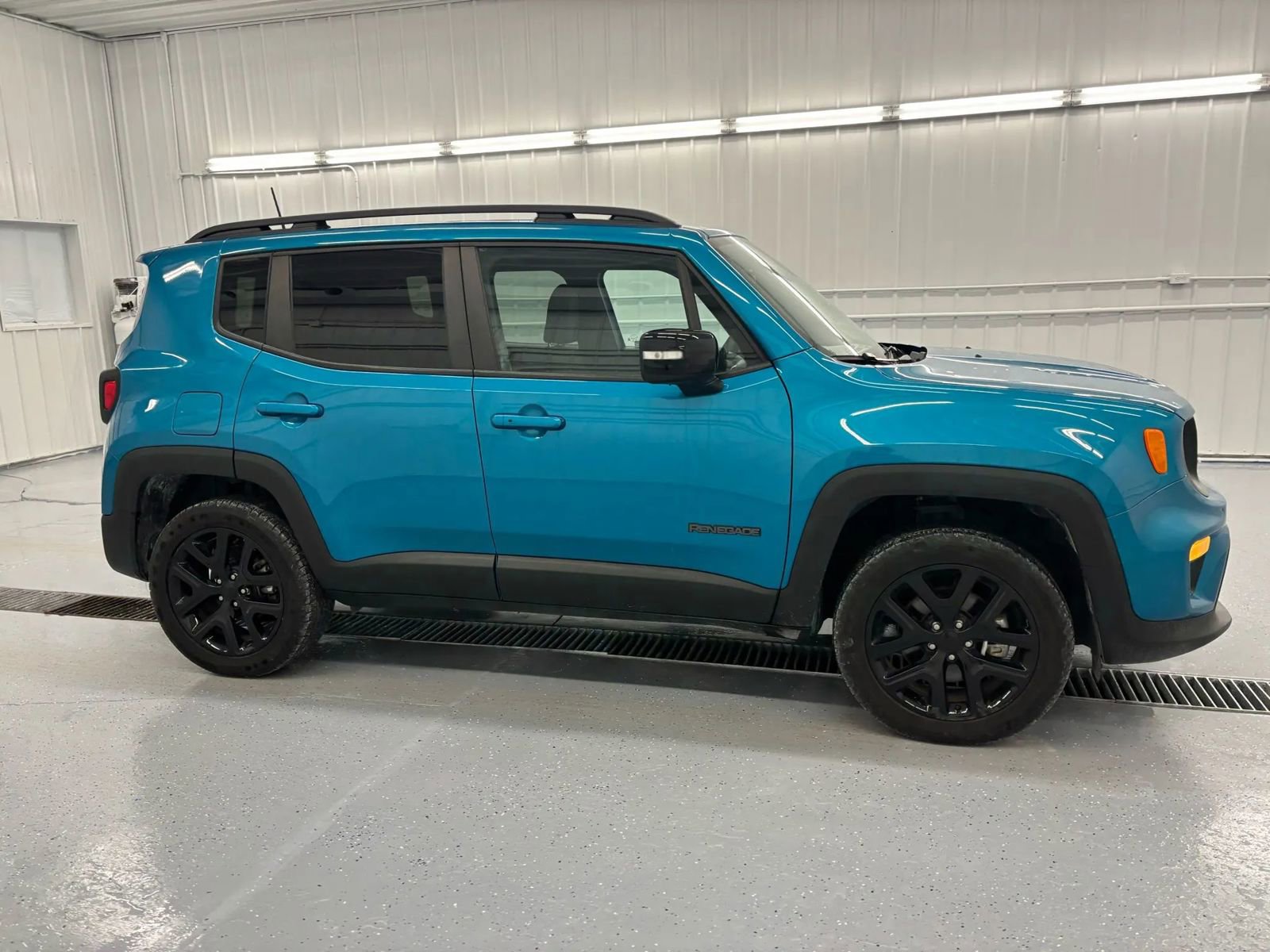 Used 2022 Jeep Renegade Altitude image 9