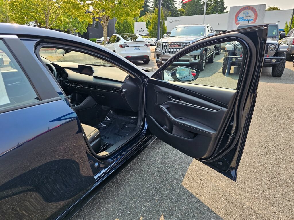 Used 2020 MAZDA MAZDA3 Sedan w/ Select Package FWD image 27