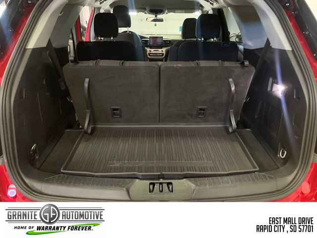 Used 2023 Ford Explorer XLT AWD/4WD image 27