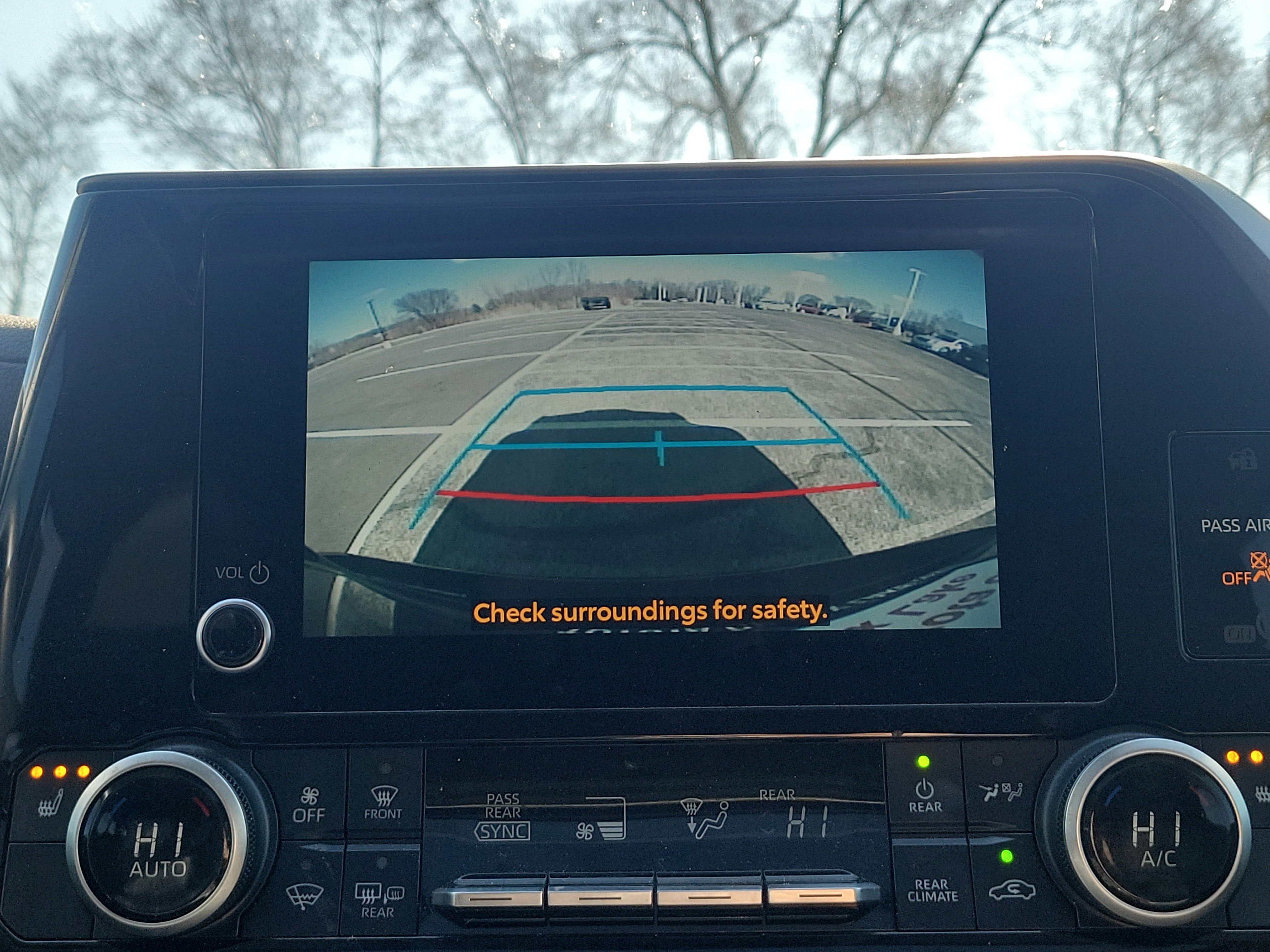 Used 2024 Toyota Highlander XLE image 31