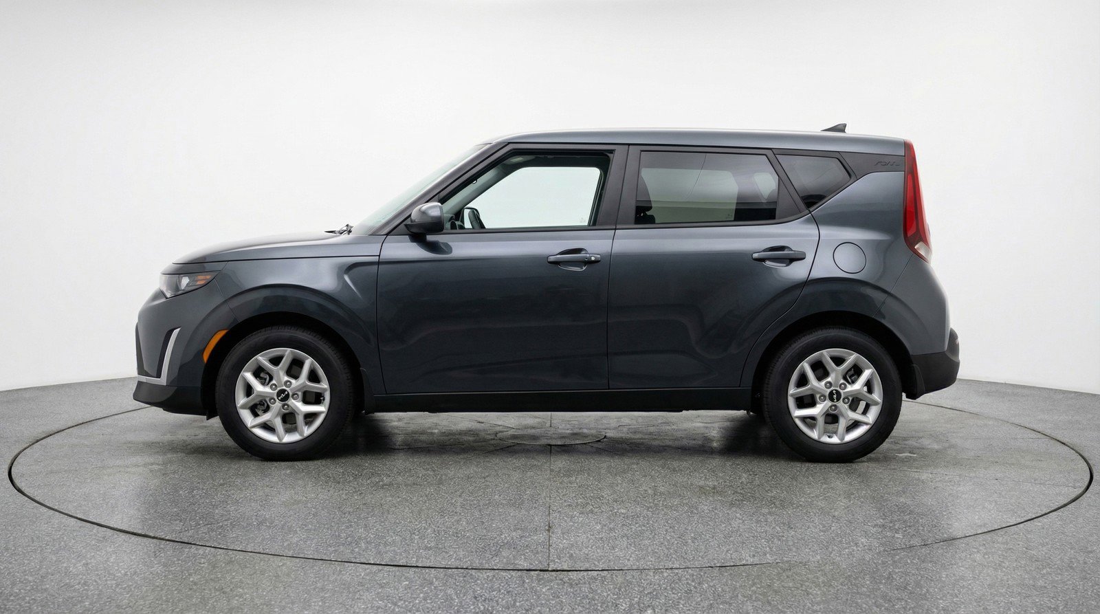 Used 2025 Kia Soul LX w/ LX Technology Package image 5