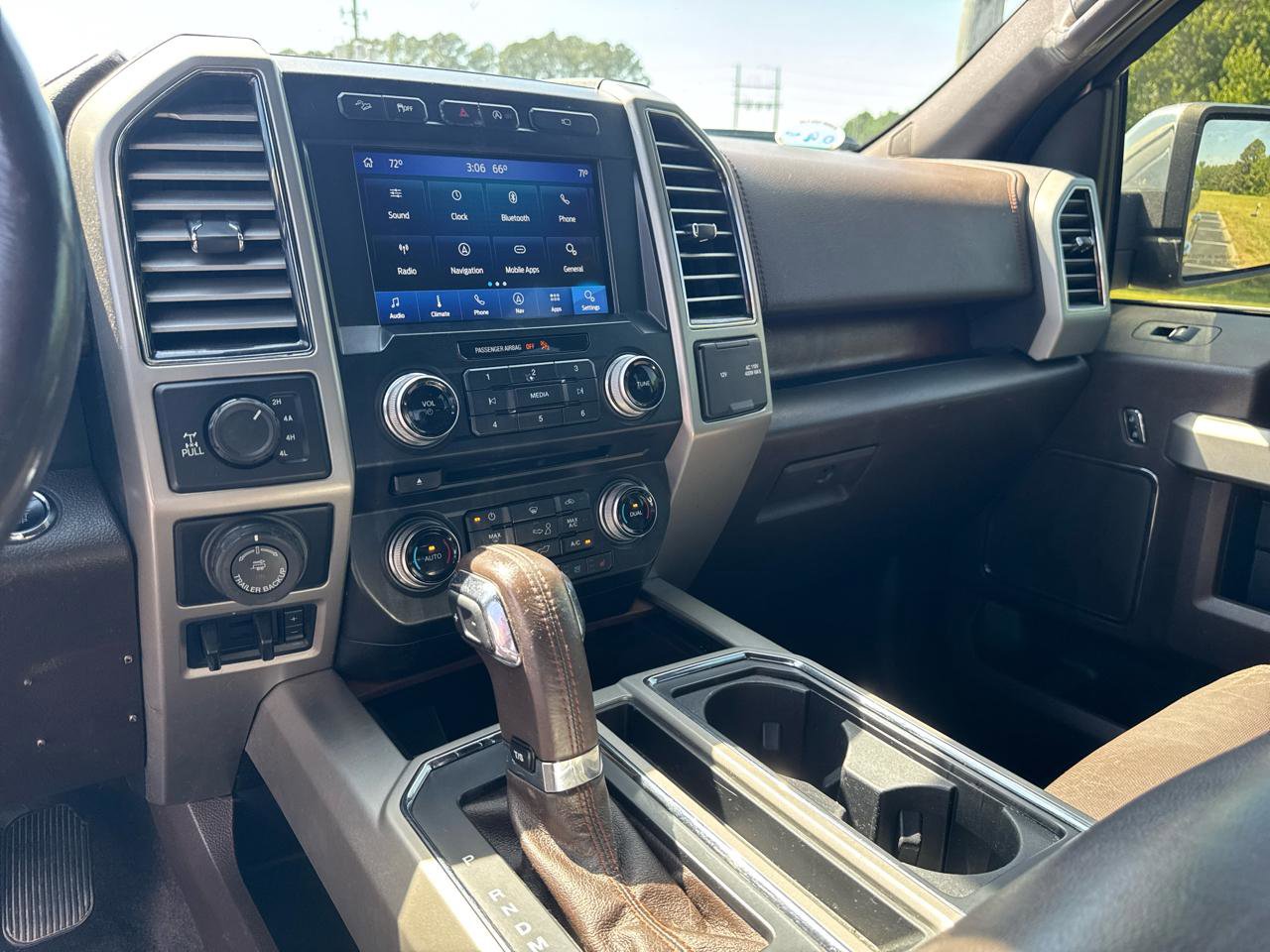 Used 2017 Ford F150 King Ranch w/ Equipment Group 601A Luxury AWD/4WD image 16