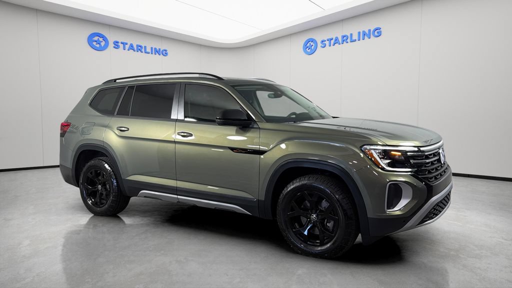 Used 2025 Volkswagen Atlas Peak Edition SE AWD/4WD image 12