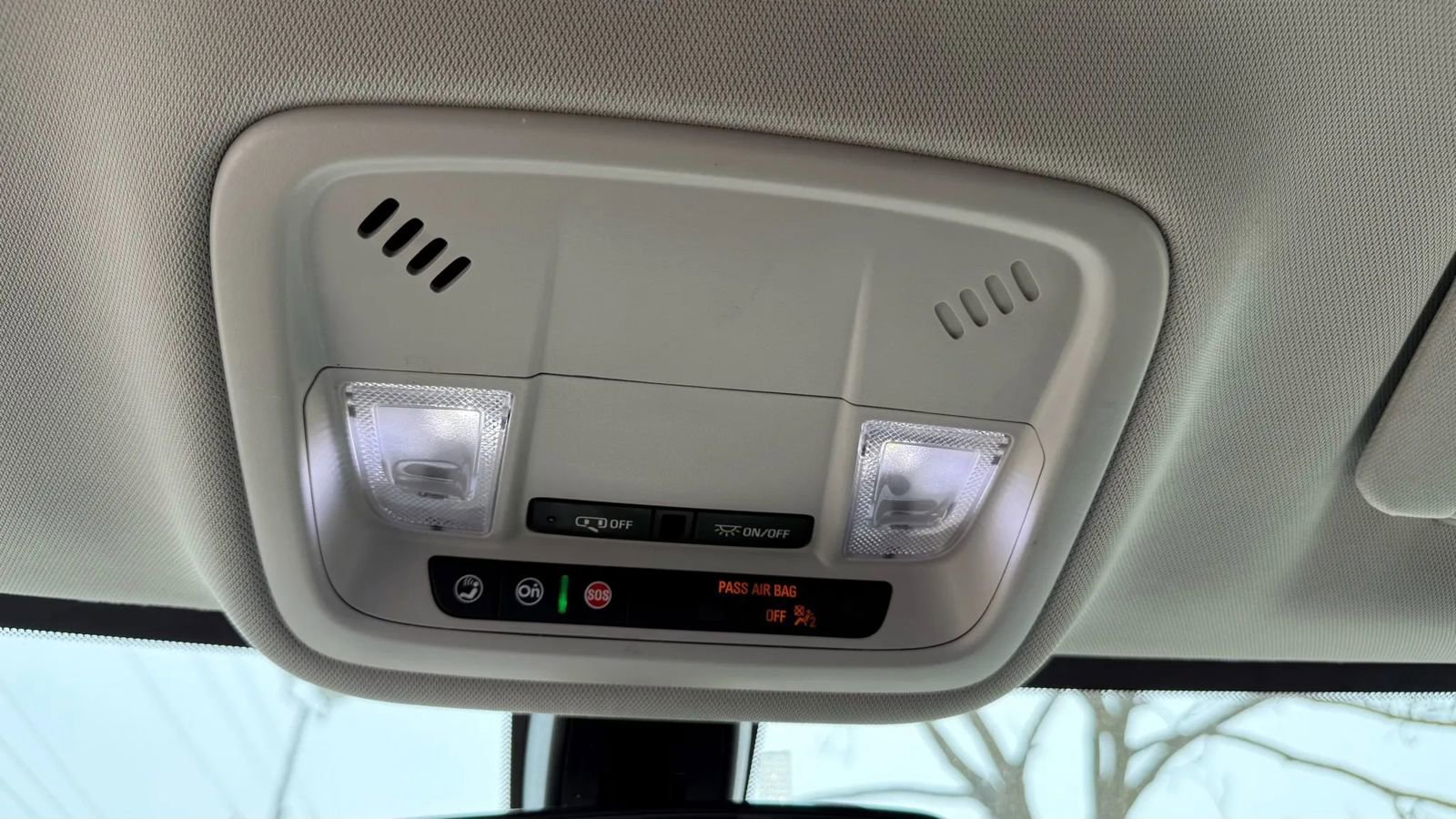 Used 2020 Chevrolet Traverse LS image 25