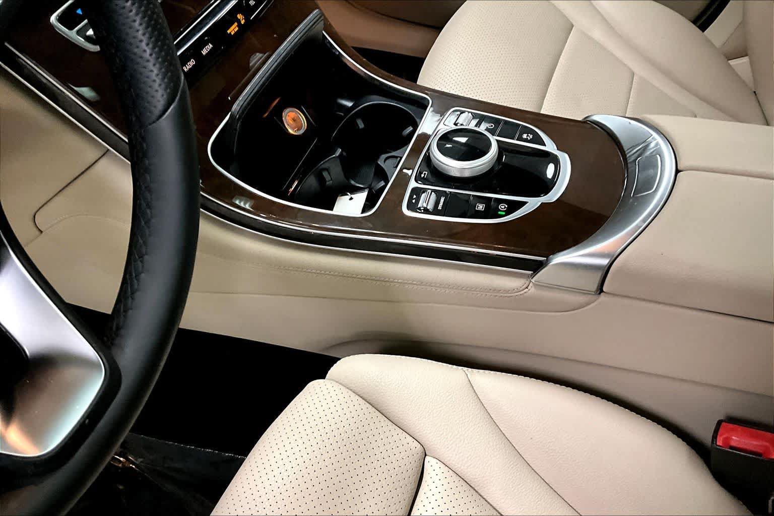Used 2018 Mercedes-Benz GLC 300 4MATIC image 17