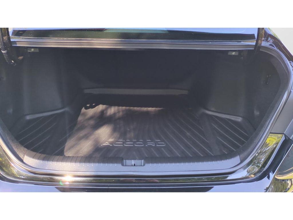 Used 2023 Honda Accord EX image 11