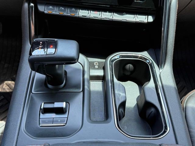 Used 2024 GMC Sierra 1500 AT4 w/ AT4 Premium Package AWD/4WD image 9