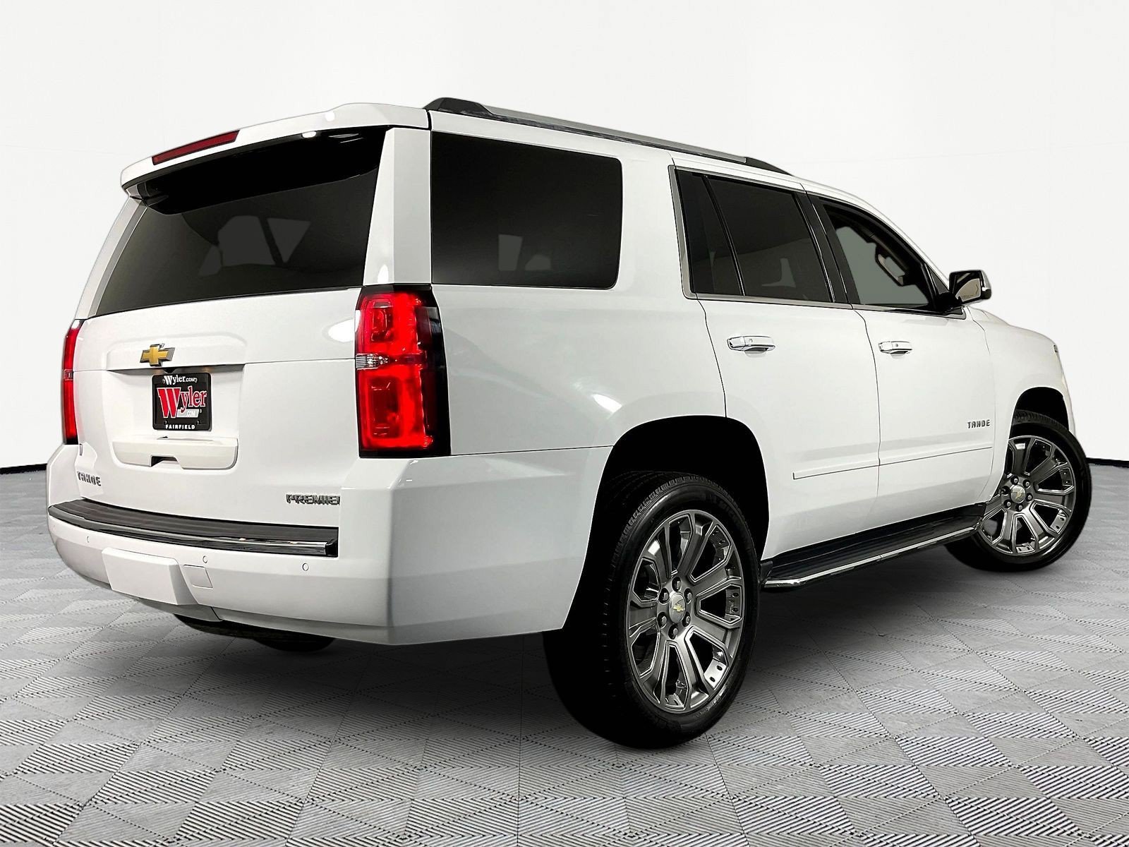Used 2019 Chevrolet Tahoe Premier AWD/4WD image 6