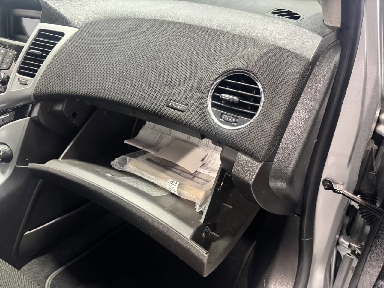 Used 2013 Chevrolet Cruze LT image 17