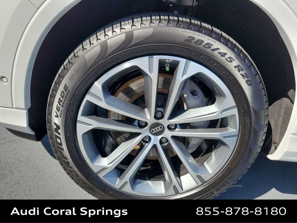 Certified 2026 Audi Q7 3.0T Premium w/ Convenience Plus Package AWD/4WD image 13