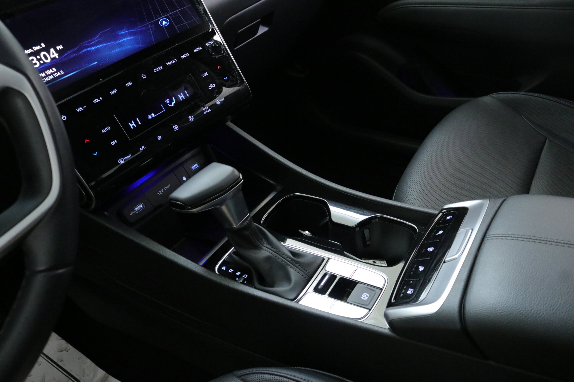 Used 2024 Hyundai Santa Cruz Limited image 17