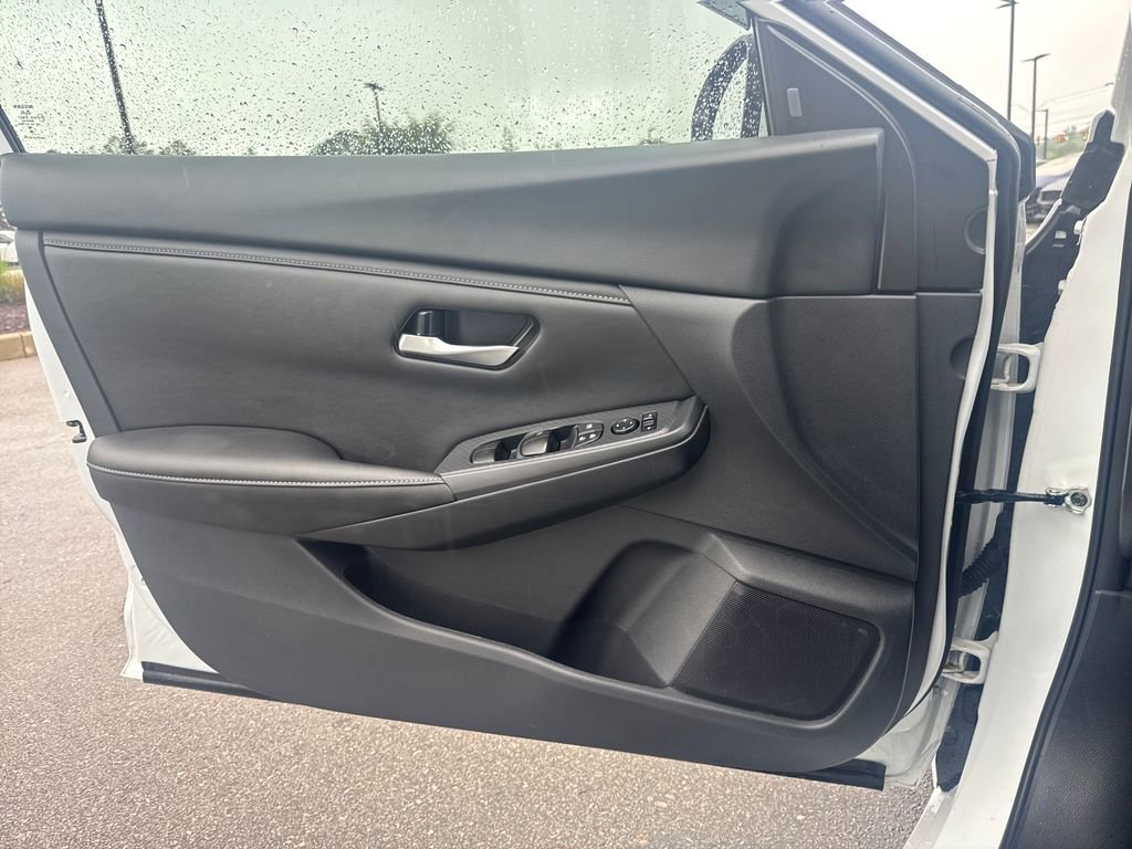 Used 2025 Nissan Sentra SV w/ All-Weather Package FWD image 10