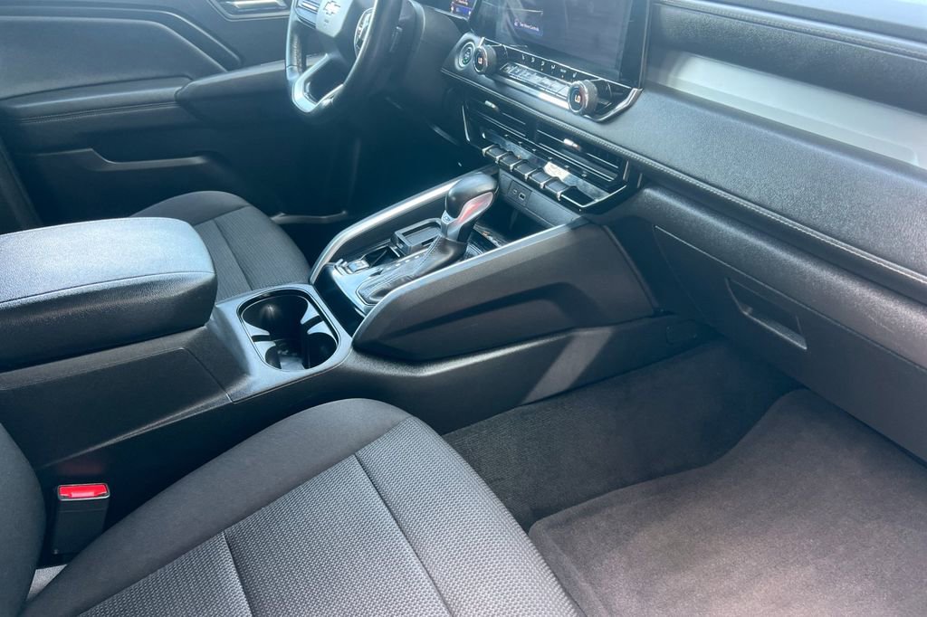 Used 2023 Chevrolet Colorado LT w/ LT Convenience Package II image 19