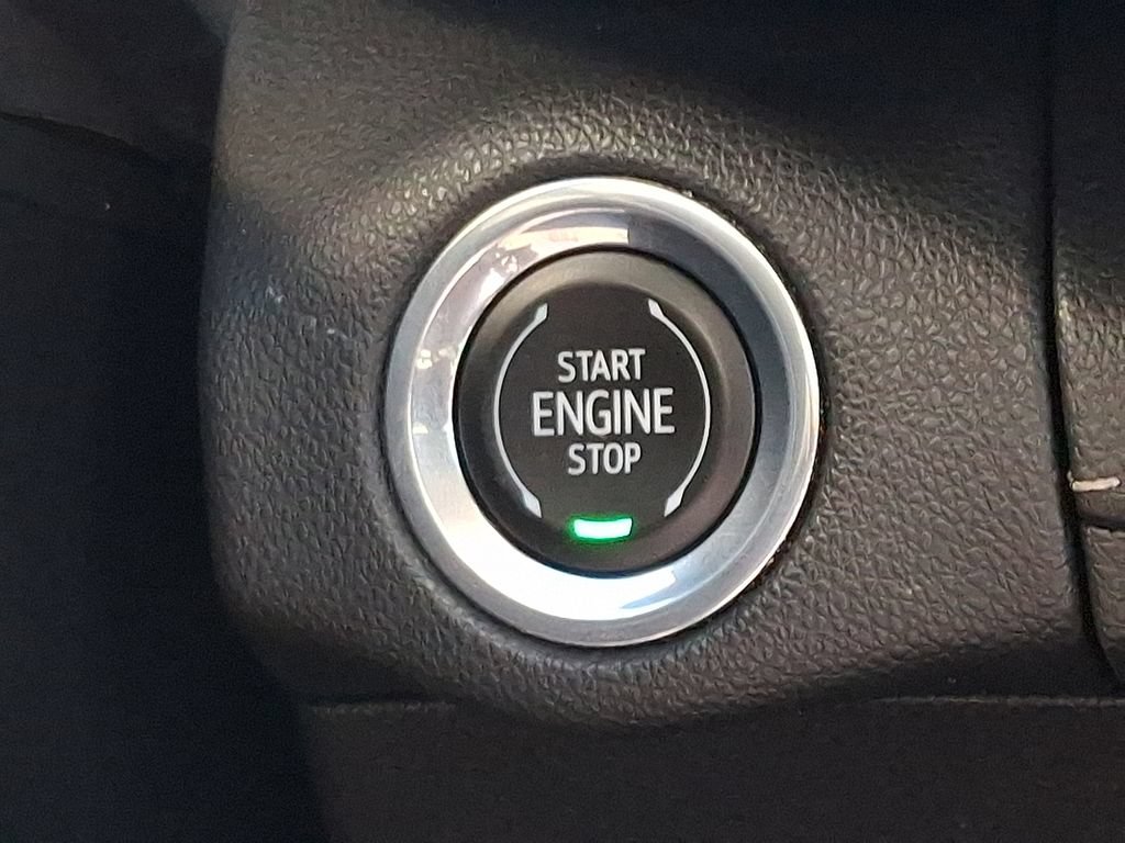 Used 2021 Buick Envision Essence AWD/4WD image 22