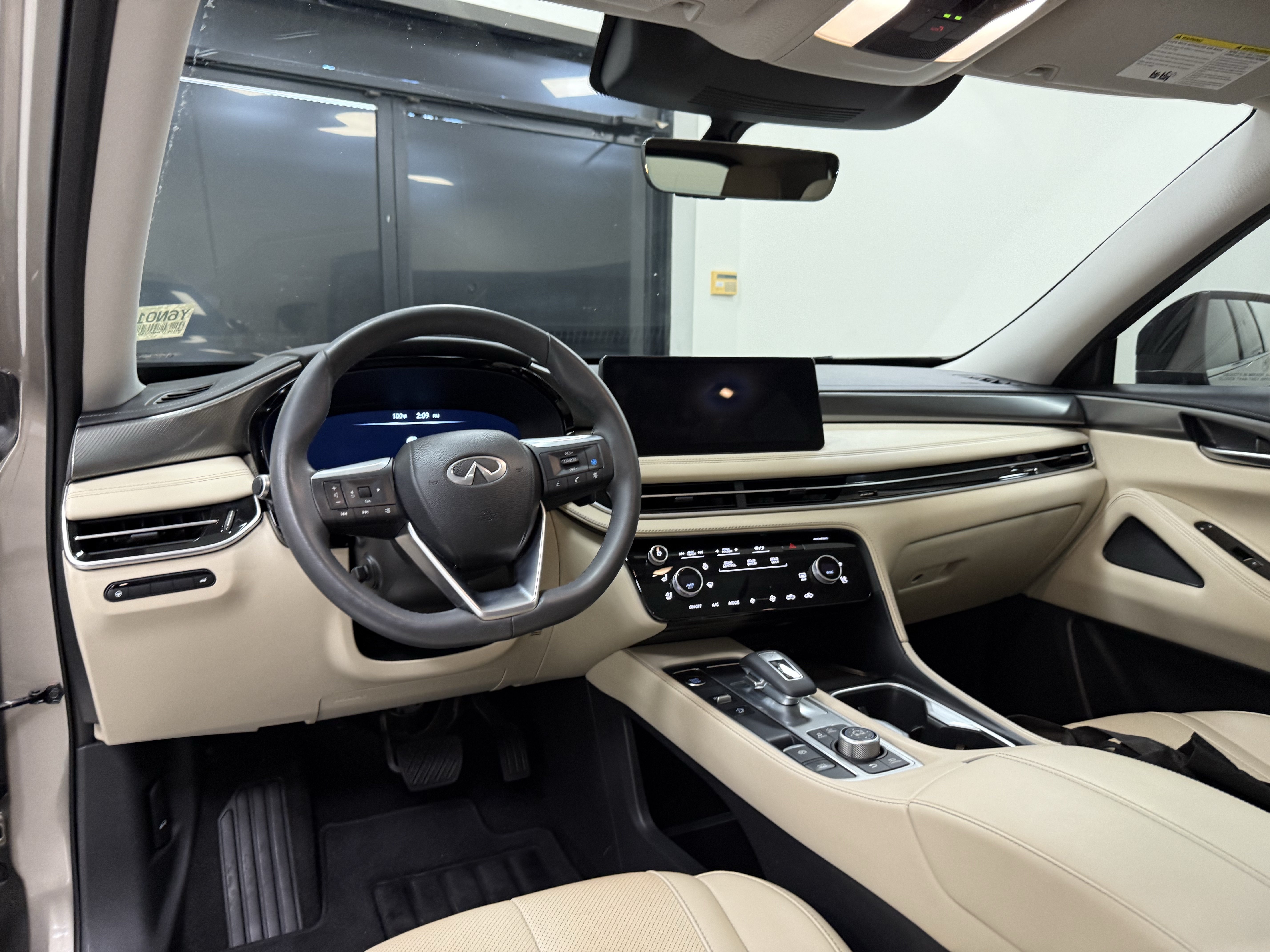 Certified 2024 INFINITI QX60 Luxe FWD image 17