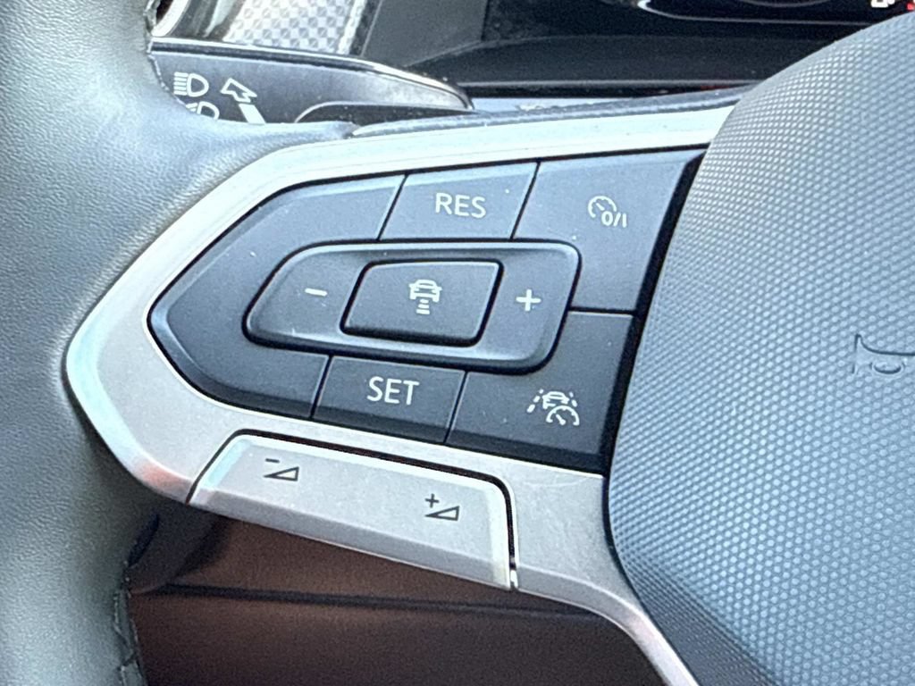 Used 2024 Volkswagen Atlas Peak Edition SEL AWD/4WD image 22