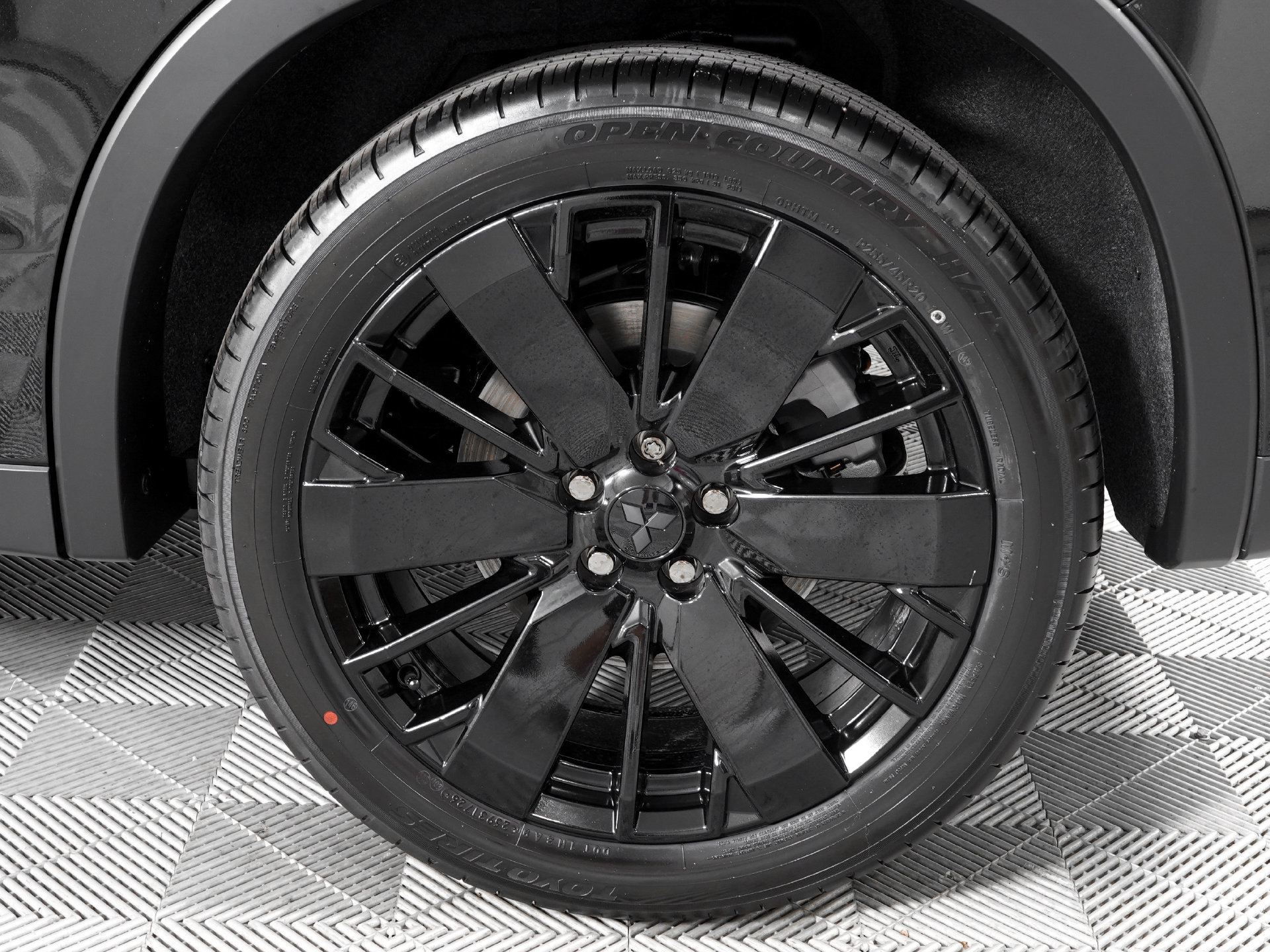 New 2026 Mitsubishi Outlander LE FWD image 22
