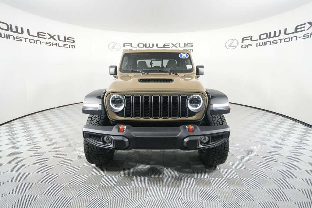 Used 2025 Jeep Gladiator Mojave image 2