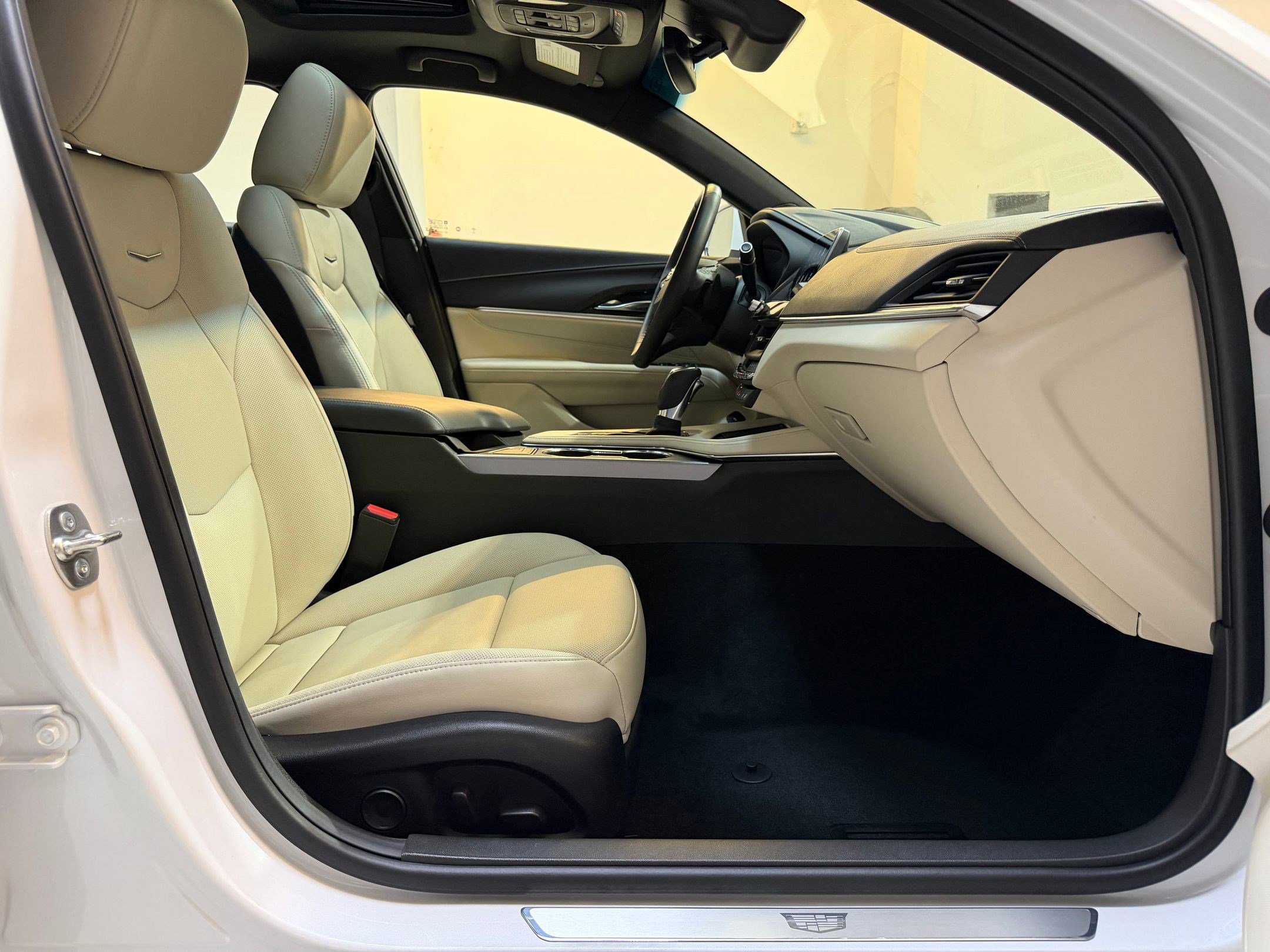 Certified 2025 Cadillac CT4 Premium Luxury RWD image 46