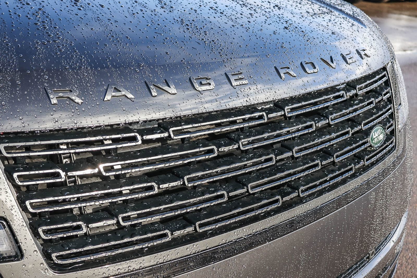 New 2026 Land Rover Range Rover SE image 16