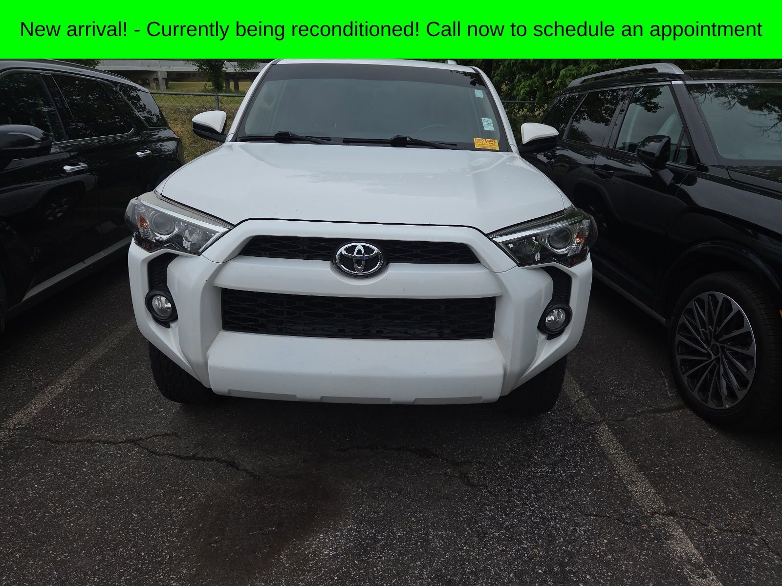 Used 2018 Toyota 4Runner SR5 AWD/4WD image 1