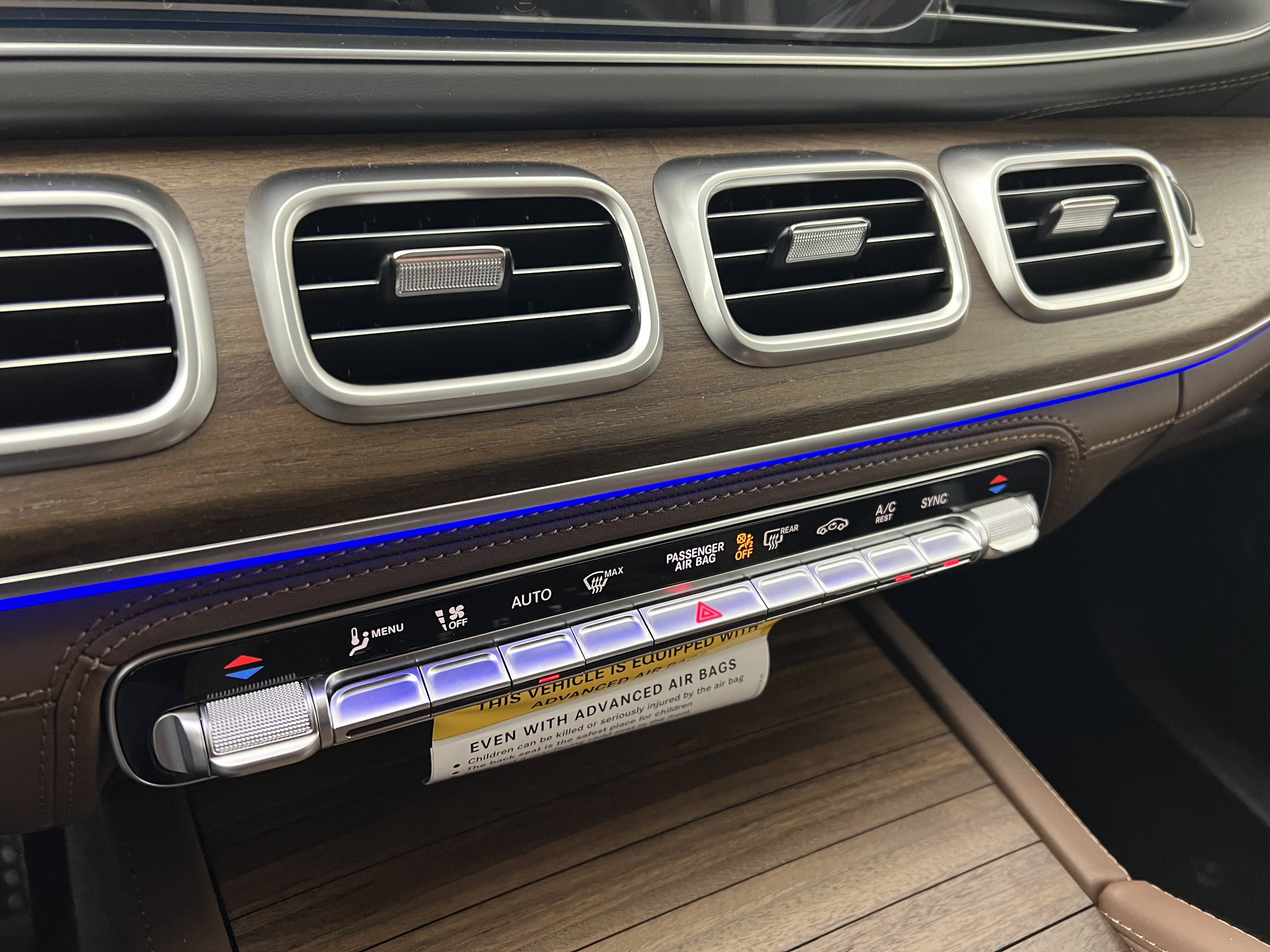 New 2026 Mercedes-Benz GLE 53 AMG 4MATIC Coupe image 33