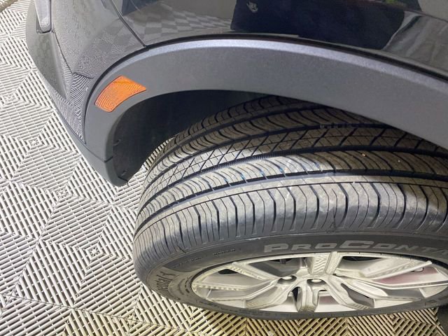 Used 2023 Cadillac XT4 Premium Luxury w/ Cold Weather Package image 23