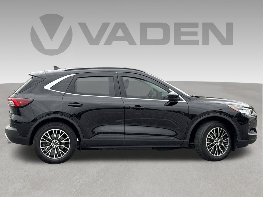 Used 2025 Ford Escape SE FWD image 10