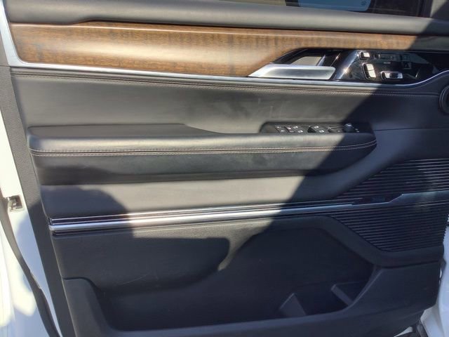 Used 2022 Jeep Grand Wagoneer Series I image 16