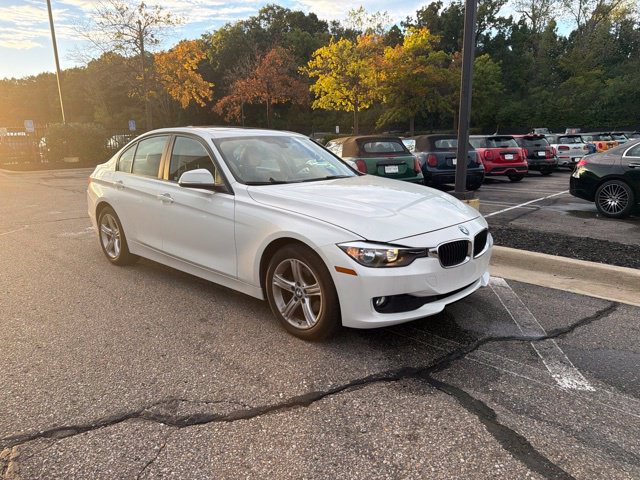 Used 2015 BMW 320i xDrive Sedan AWD/4WD image 3