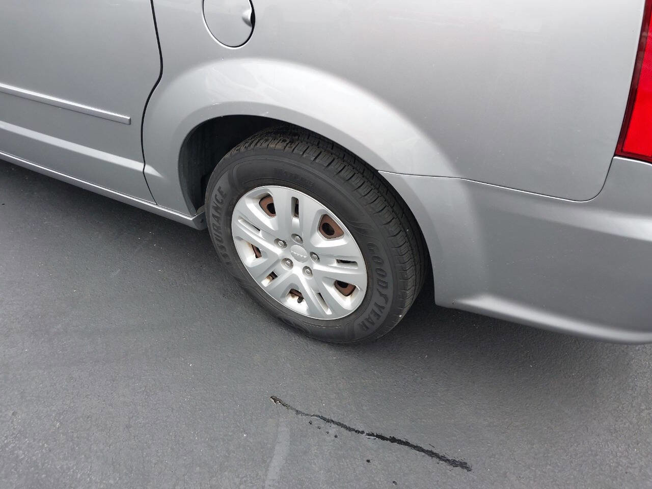 Used 2017 Dodge Grand Caravan SE w/ Power Window Group image 5