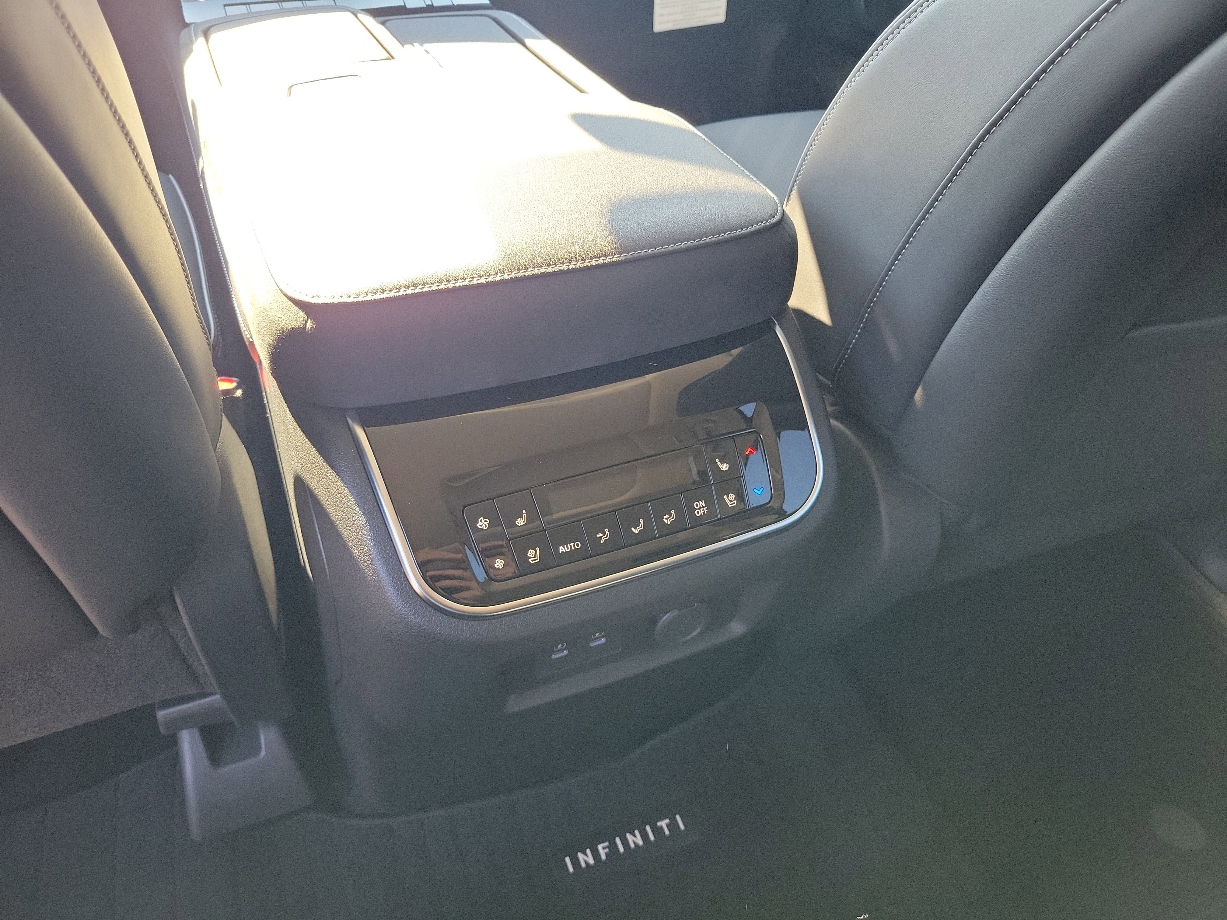Used 2026 INFINITI QX80 Luxe w/ Cargo Package AWD/4WD image 9