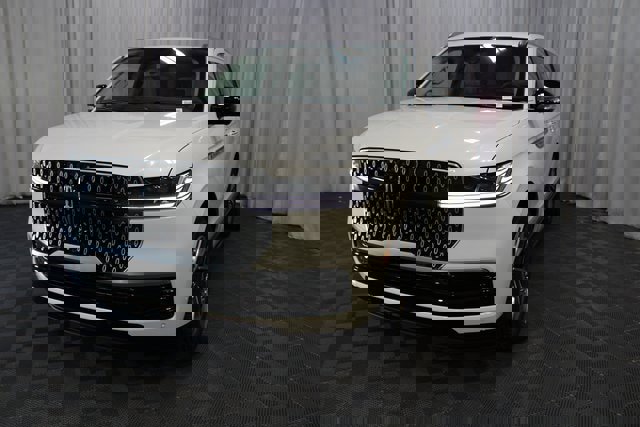 New 2025 Lincoln Navigator Reserve image 54