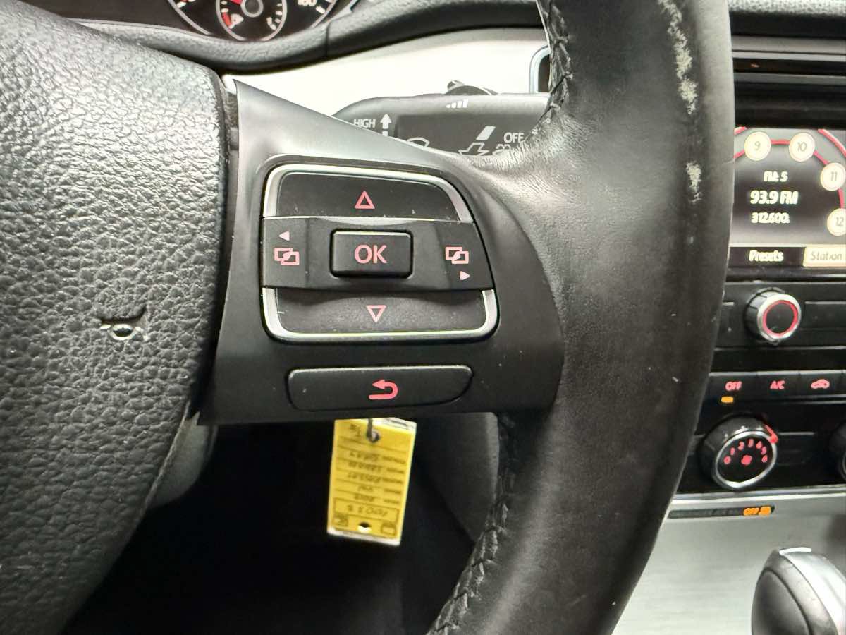 Used 2013 Volkswagen Passat 2.5 SE FWD image 14