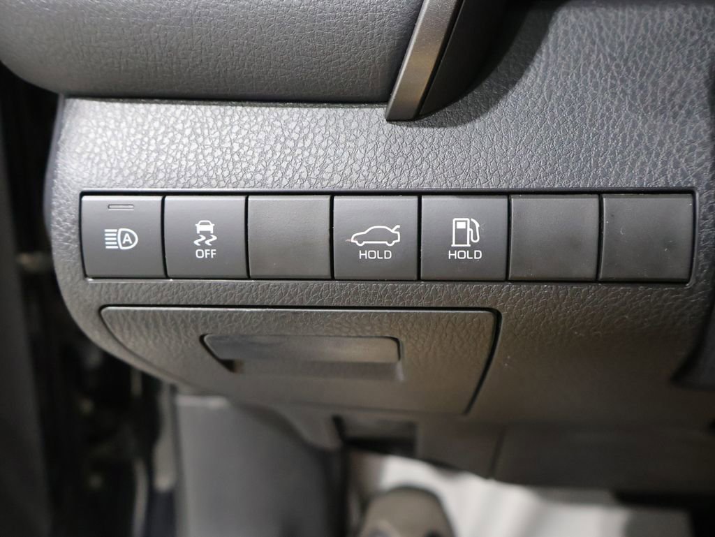 Used 2022 Toyota Camry SE w/ Carpet Mat Package (TMS) AWD/4WD image 30