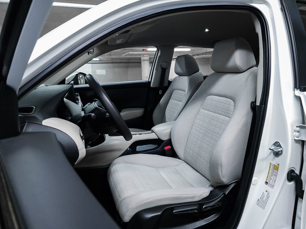 Used 2023 Honda HR-V LX image 19