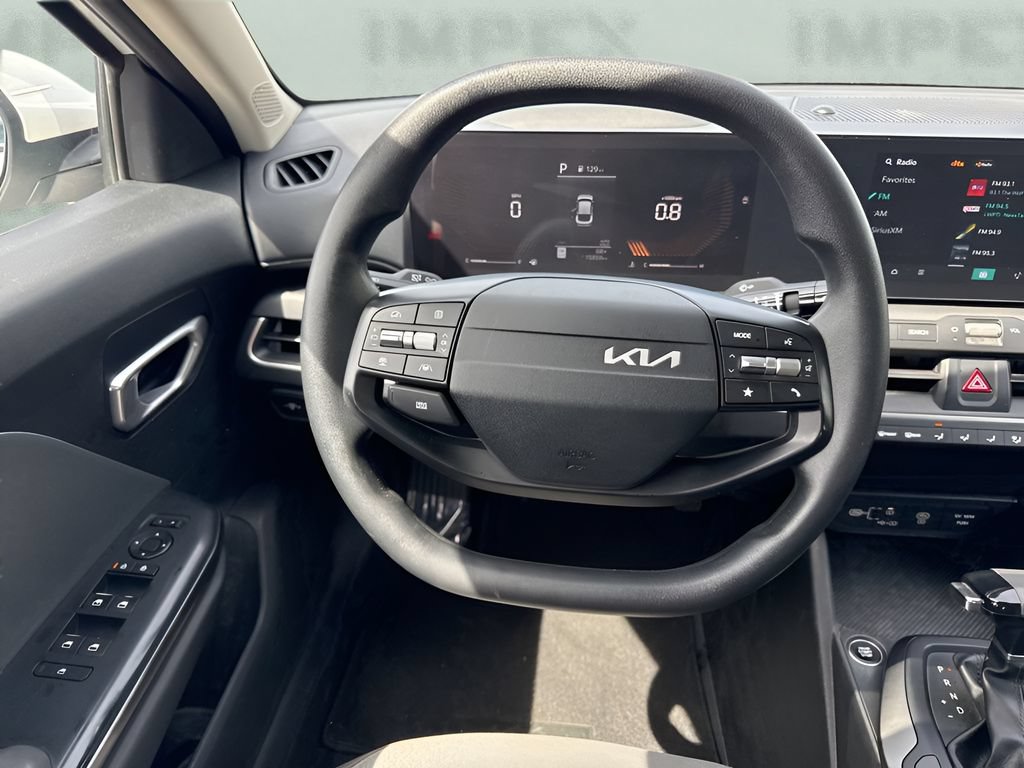 Used 2025 Kia K4 FWD image 12