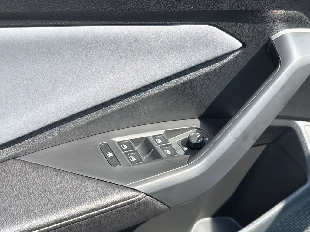 New 2026 Volkswagen Jetta SE FWD image 23