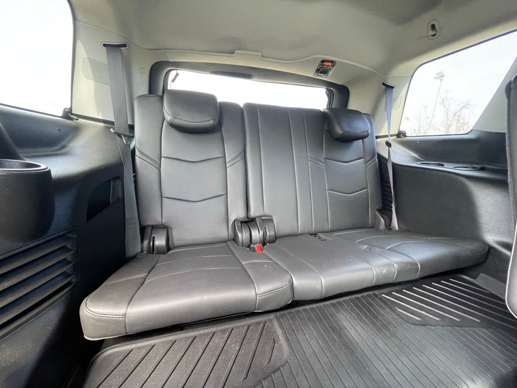 Certified 2020 Cadillac Escalade Luxury w/ Escalade Sport Edition image 17