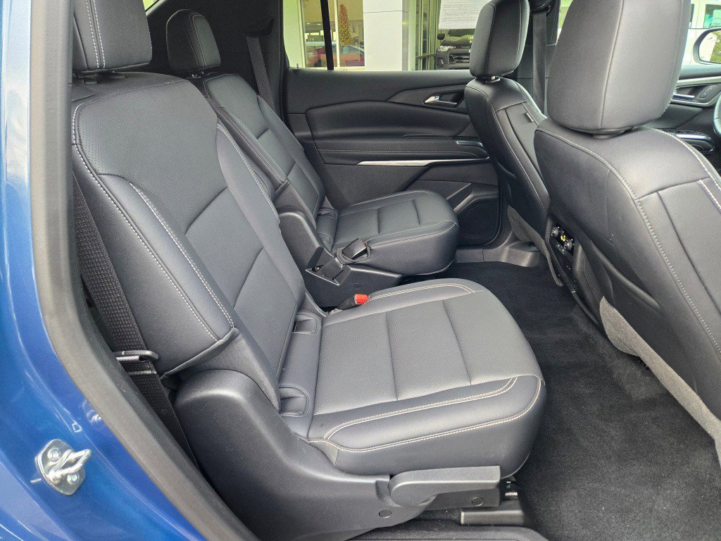 Certified 2025 Chevrolet Traverse LT image 9