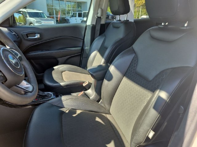 Used 2021 Jeep Compass Latitude FWD image 14