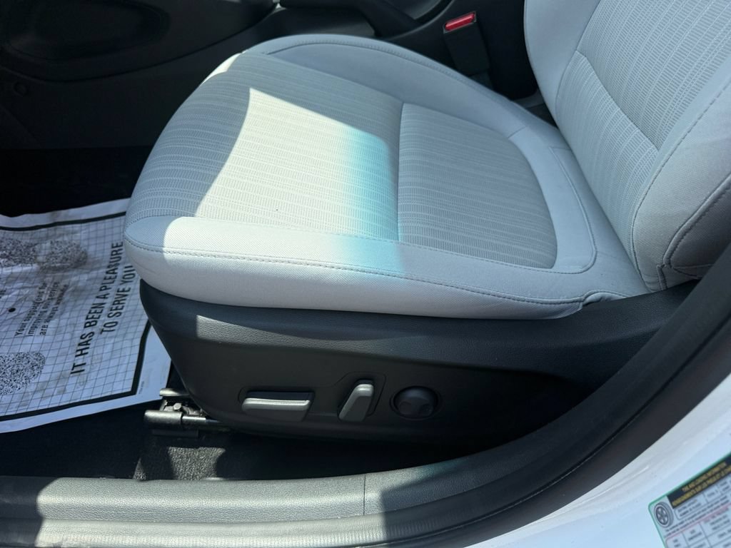 Certified 2023 Hyundai Kona SEL w/ Cargo Package AWD/4WD image 16