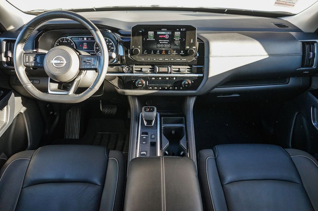 Used 2024 Nissan Pathfinder SL image 11